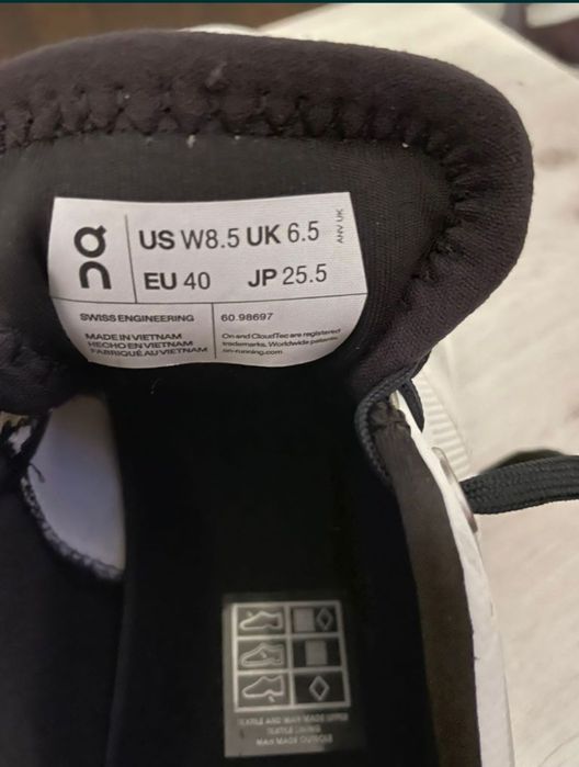 Adidași damă mărimea 40