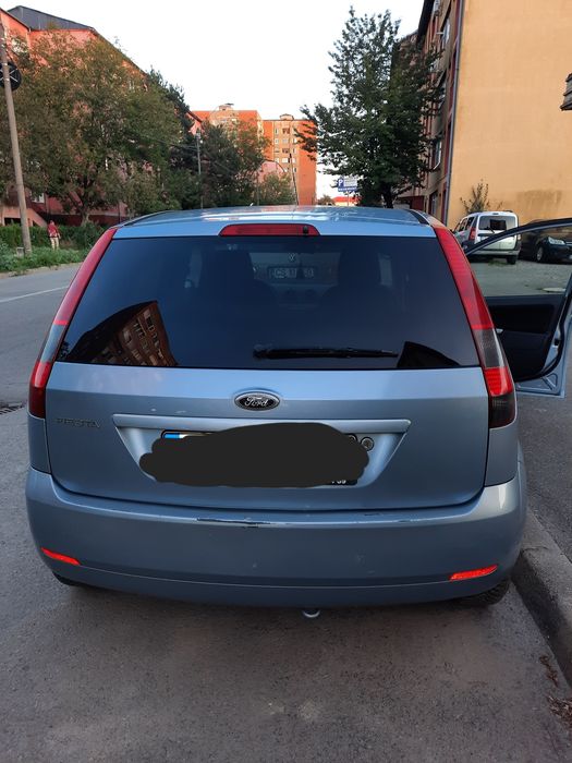 Vând autoturism FORD FIESTA