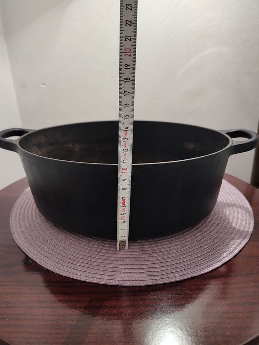 Oală tavă Le Creuset din fontă