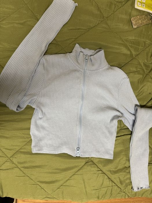 Синьо горнище Bershka