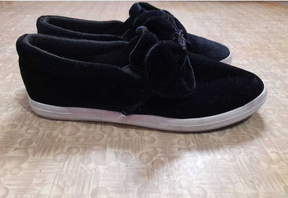 Vand balerini/espadrile catifea neagra mas.38 - 50 lei