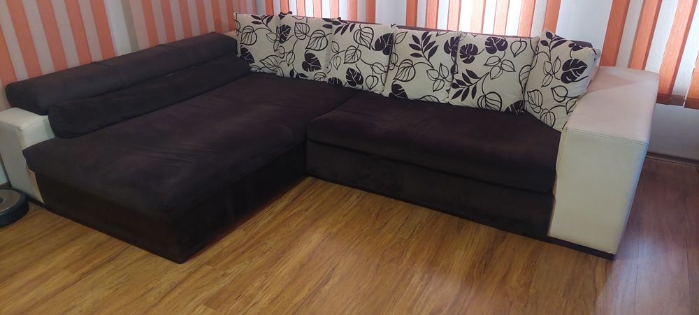 Масивен ъглов диван