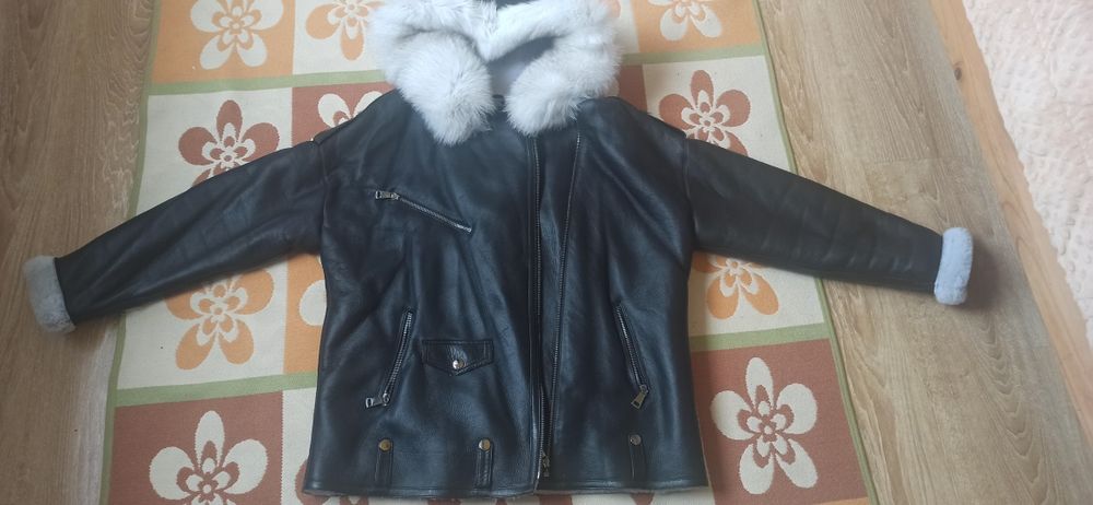 Дубленка кароткая с капюшоном касуха