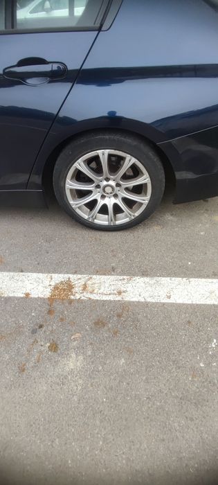 Vând jante BMW pe r17 Style 166 cu senzori TPMS
