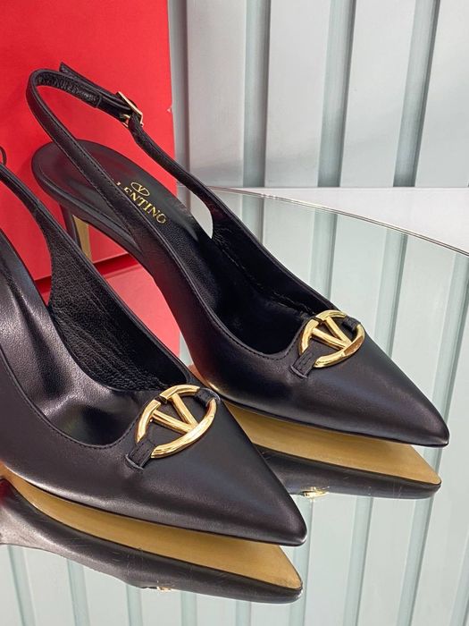 Pantofi-sandale Valentino colecția noua Piele naturală 100%