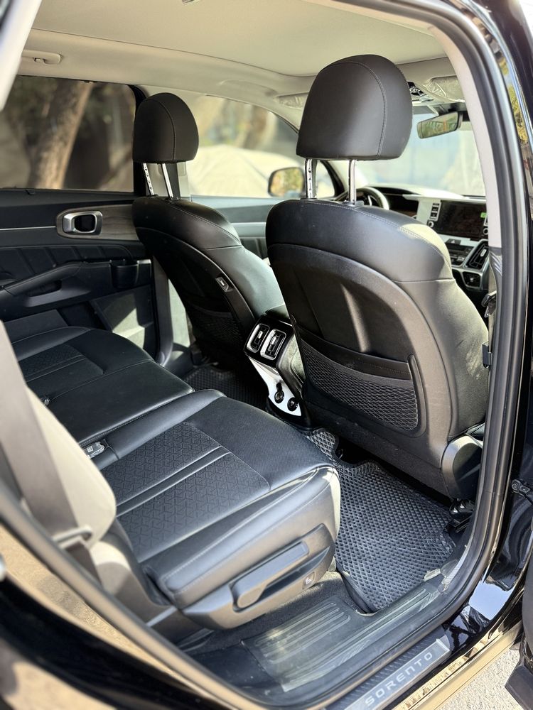KIA SORENTO 7 местние