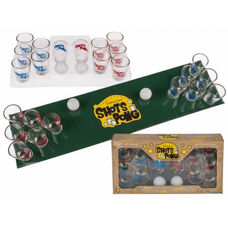 Игра с шот понг (Shots Pong) с игрално поле и стъклени чаши