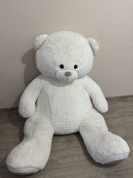 Продавам голяма плюшена мечка