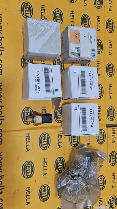 Senzor presiune ulei nou BMW 1 2 3 4 5 6 7 X3 X4 X5 X6 benzina