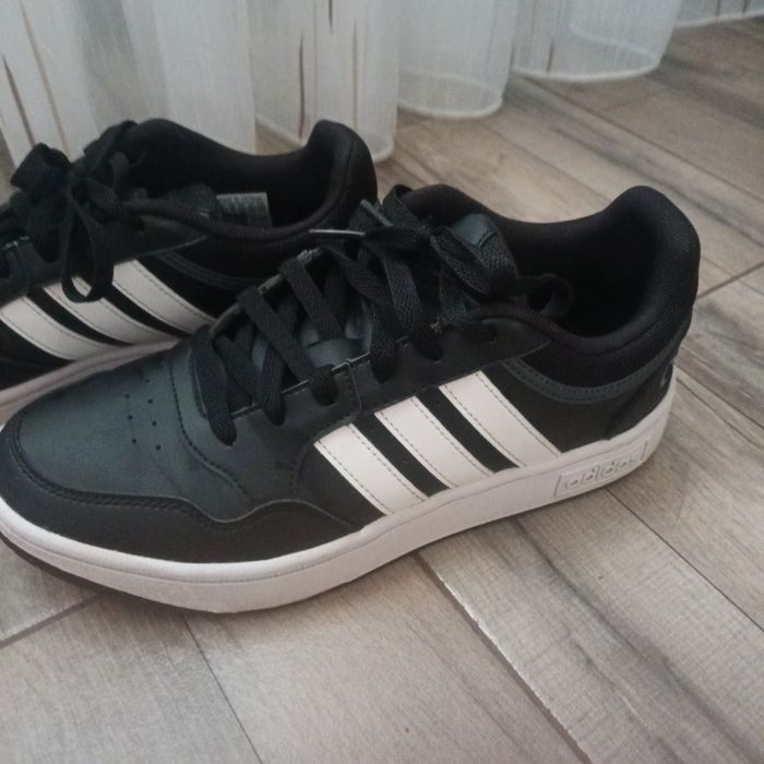 Vând adidași ,Lee Cooper și adidas originali