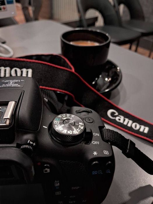 срочно продается камера кенон с5