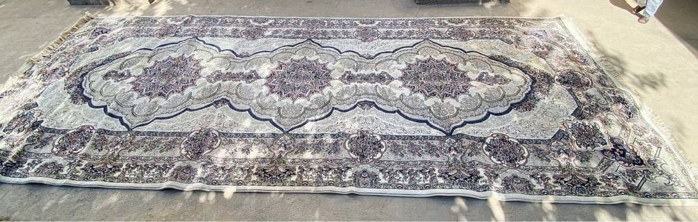 Gilam sotiladi / SAG