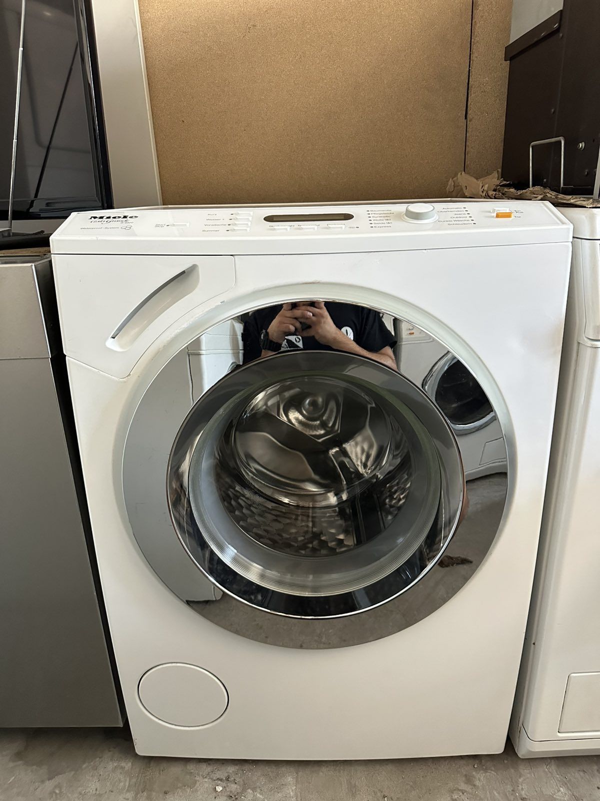 Пералня+ гаранция. MIELE  ПЧЕЛНА ПИТА КЛАС А 7 кг. Доставка за София.