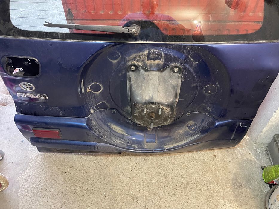 Задна врата Toyota RAV4 2001 2/3 врати