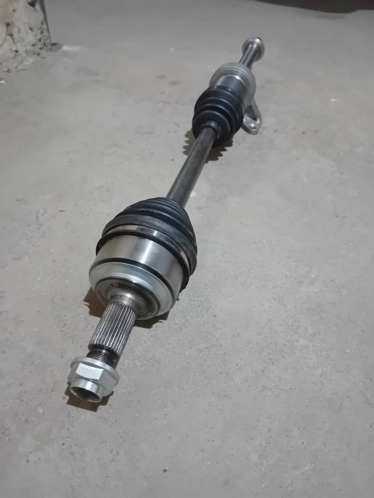 Полуоска за Honda CRV 3 2.0 2.4