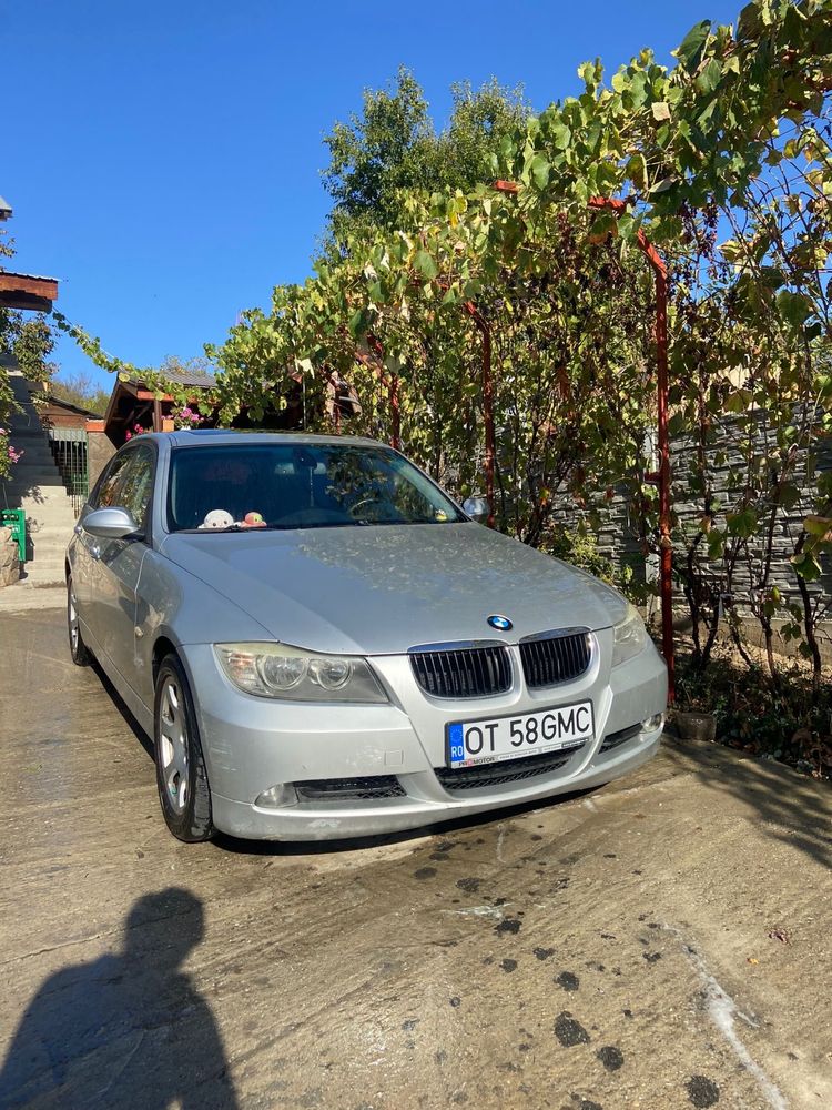 Vând Bmw e90 2.0d