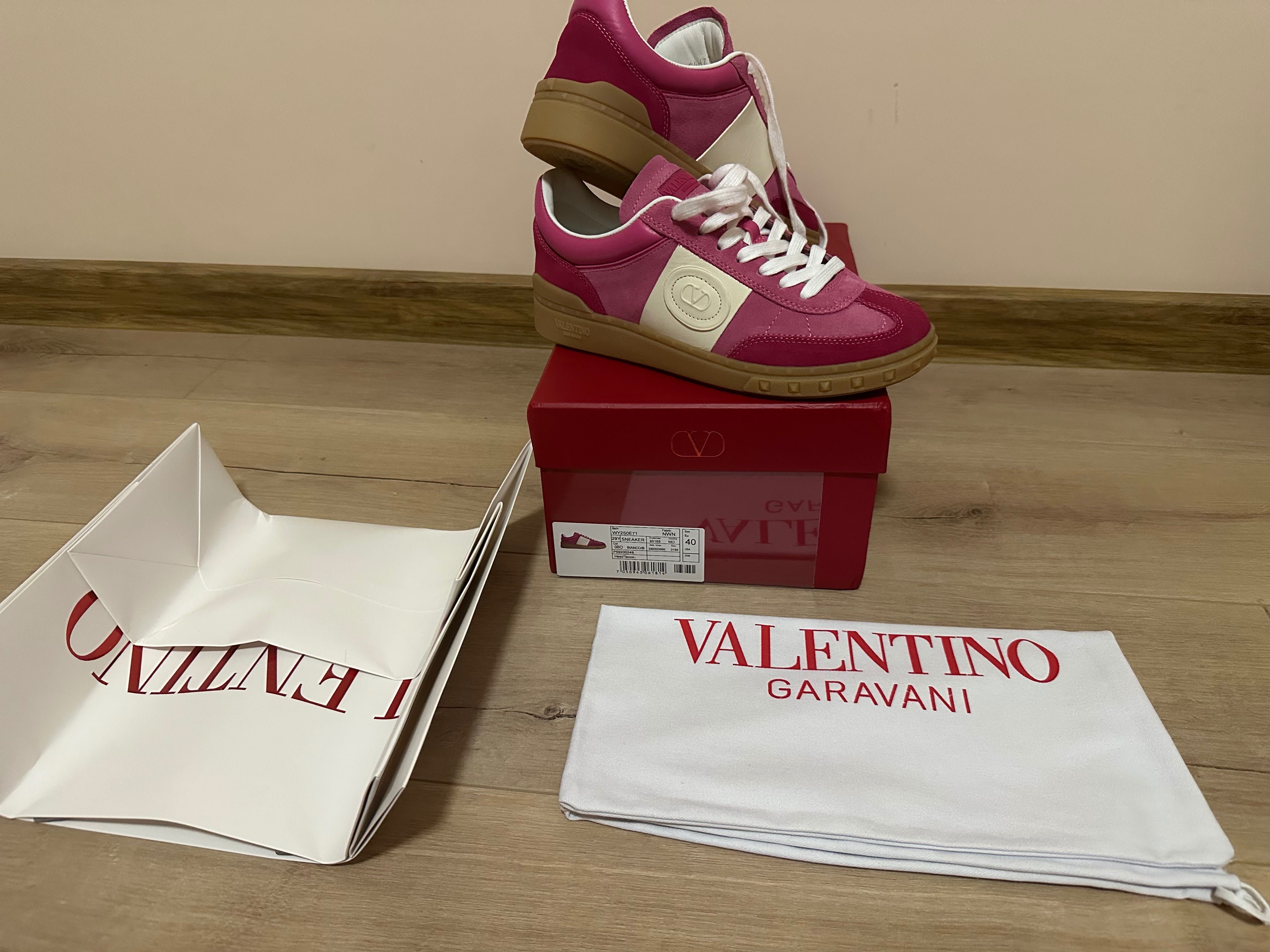 Valentino Garavani Обувки