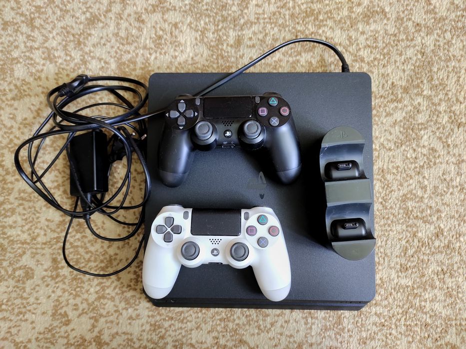 Продам playstation 4