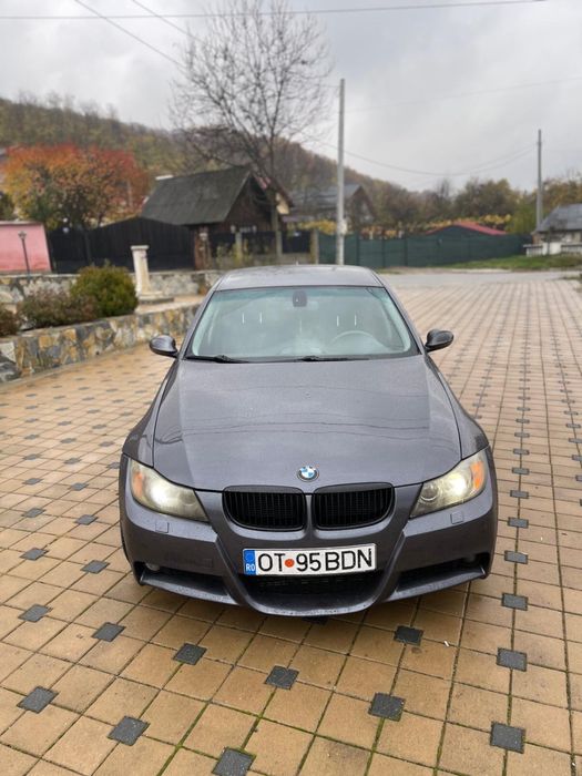 Vand bmw e90 320d pachet m