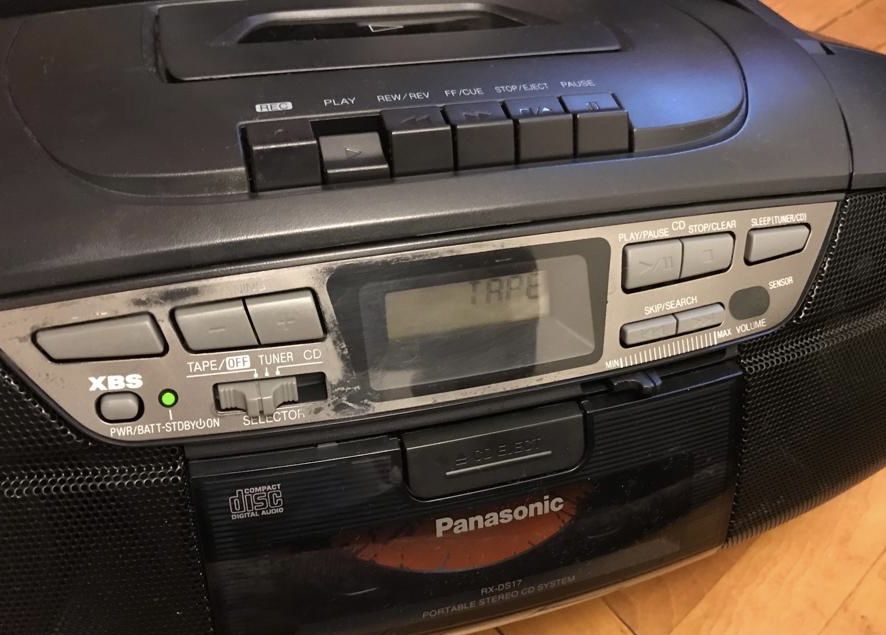 CD-RX-DS17, original Panasonic, cu radio si casetofon, stare buna.