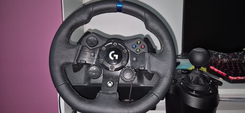 Volan gaming Logitech Trueforce G923 (PC/XBOX)  și Schimbător viteze