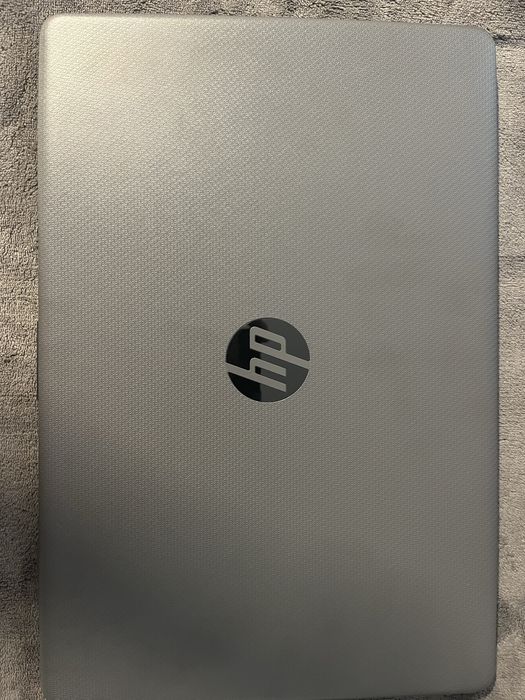 Laptop HP 250 G9 - Nou