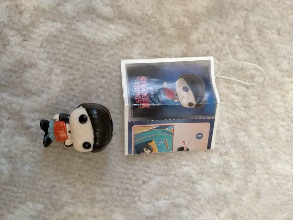 Фигурки очень странные дела