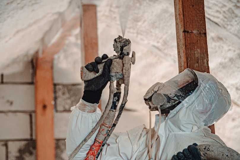 SpumaTerm Izolatii cu spuma poliuretanica OFERTA FARA CONCURENTA