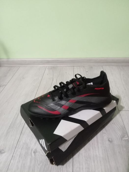 Adidas predator TF