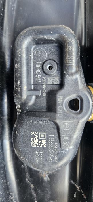 Датчици за налягане на гуми toyota corolla avensis