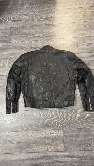 Мото яке от естествена кожа