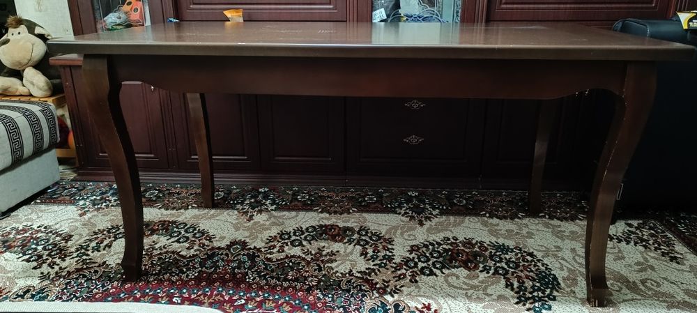 Стол столовый деревянный