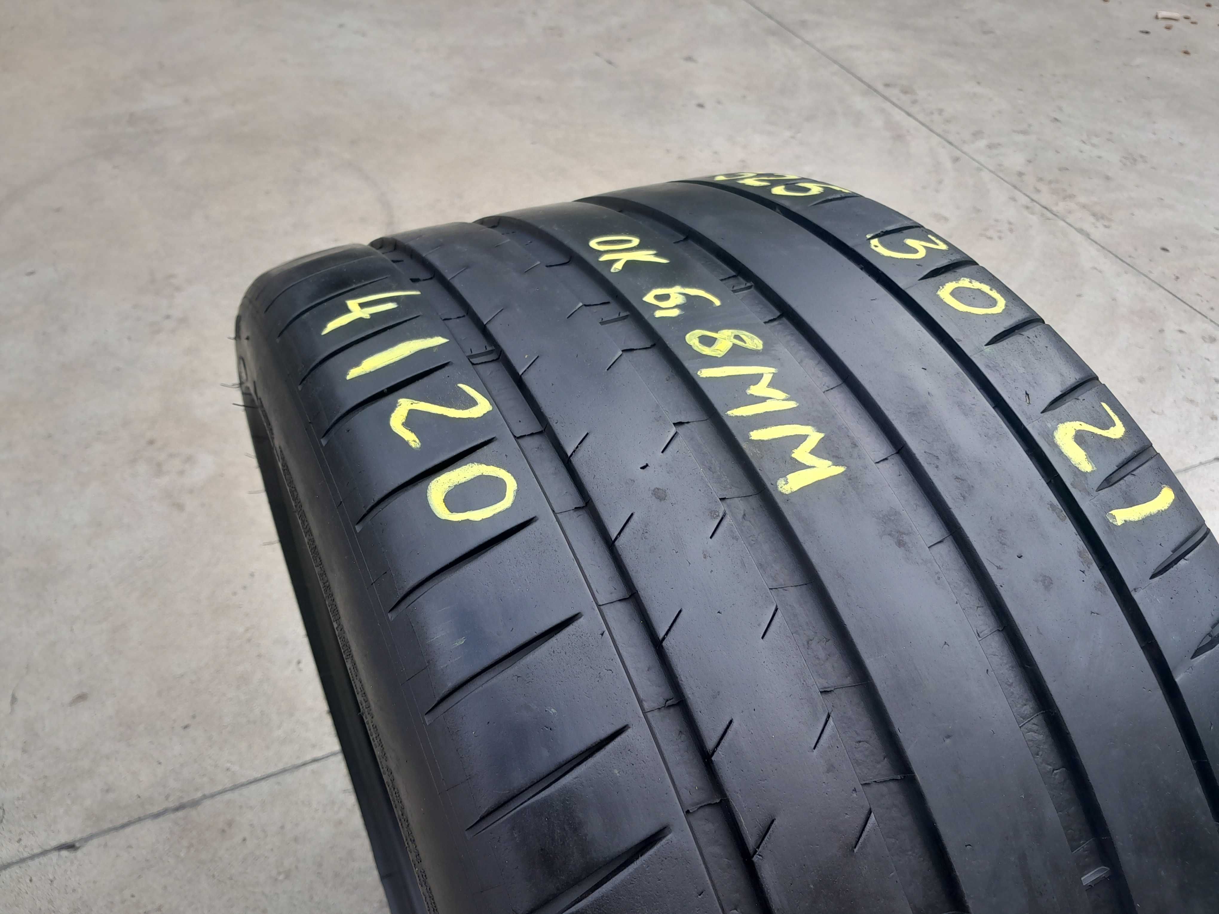 O anvelopa de vara 325 30 21 michelin pilot sport 4S 6,8 mm dot 4120