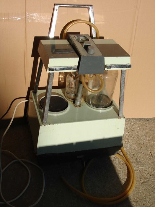 Вакум помпа за смучене на масло