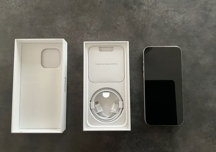 iPhone 15 pro 512 GB