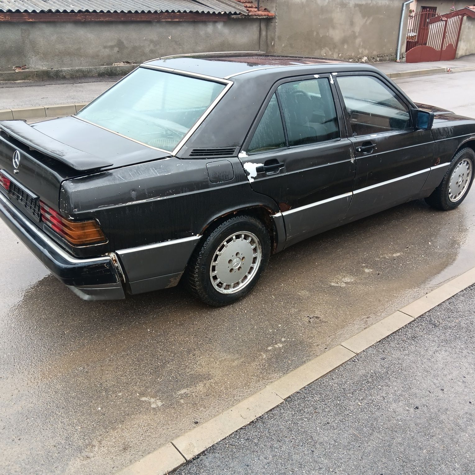 Mercedes W201 250 TD на части!