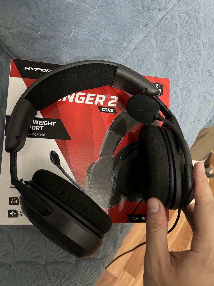 Hyper X cloud stinger 2 , logitech g102