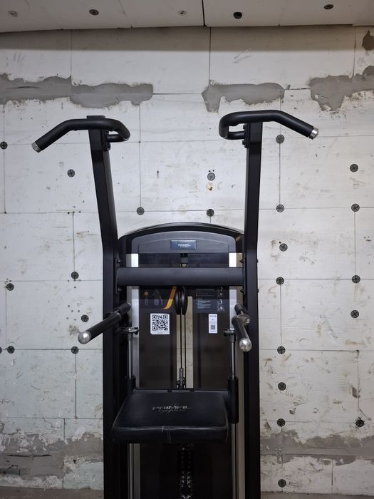 Tractiuni si triceps asistat Primal Strength