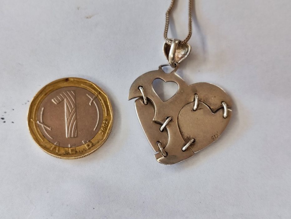 Сребърно колие с медальон 925