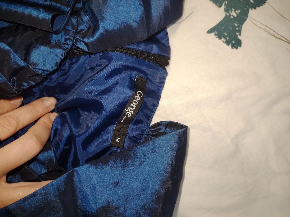 Детски официални рокли и спортен гащеризон