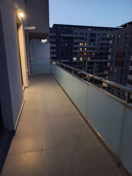 Vând apartament nou, cartier Maurer.