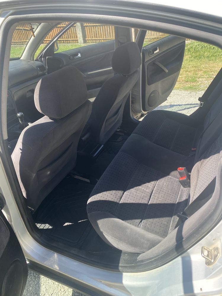 Vand volkswagen passat 1.9 116 cp in stare perfecta de functionare!
