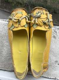 Артистични обувки от естествена кожа