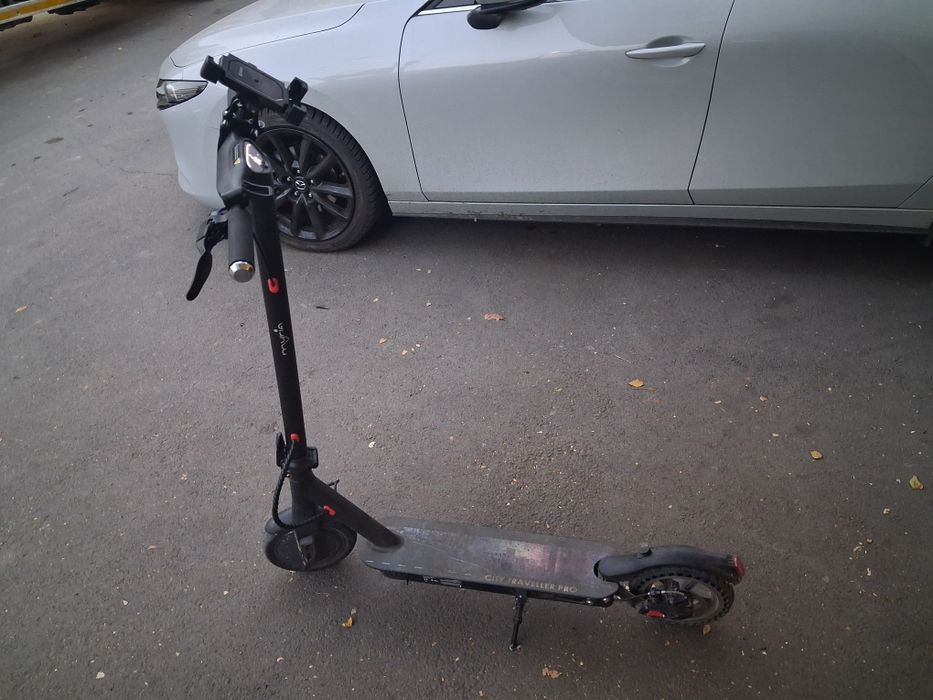 Vand trotineta electrica mai multe detalii la telefon