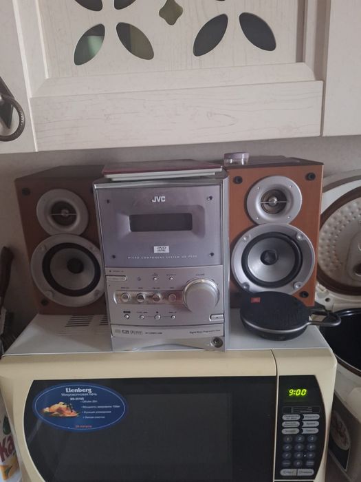 Музыкальный центр