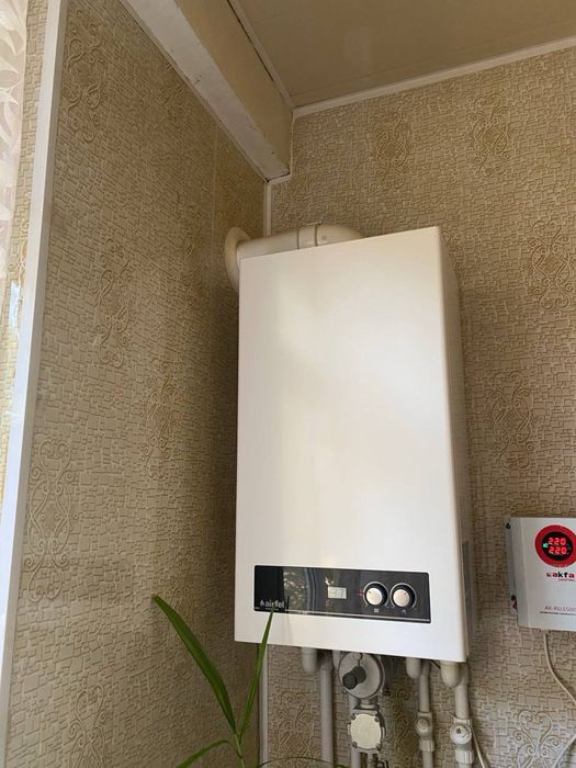 Продаётся 2 ком с мебель техникой 8 мкр