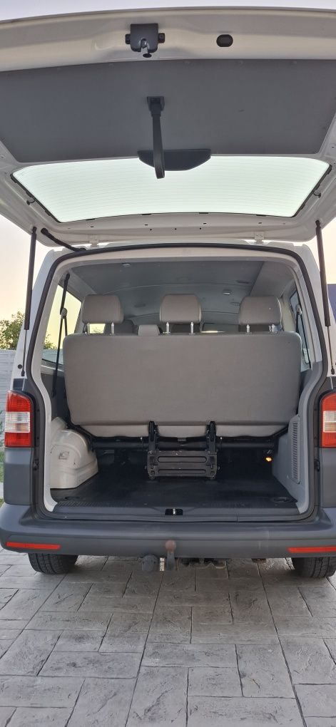 VW T5 8+1 Transporter 2.0 A/C individual