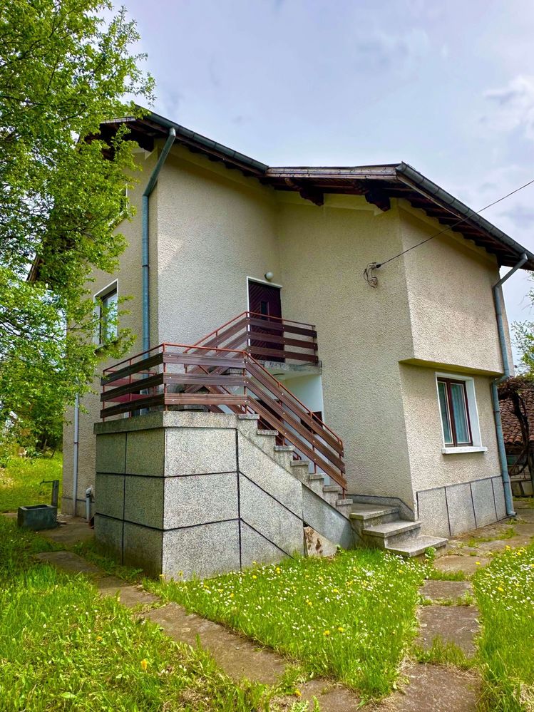 ПРОДАВА СЕ Къща в село Долно Камарци