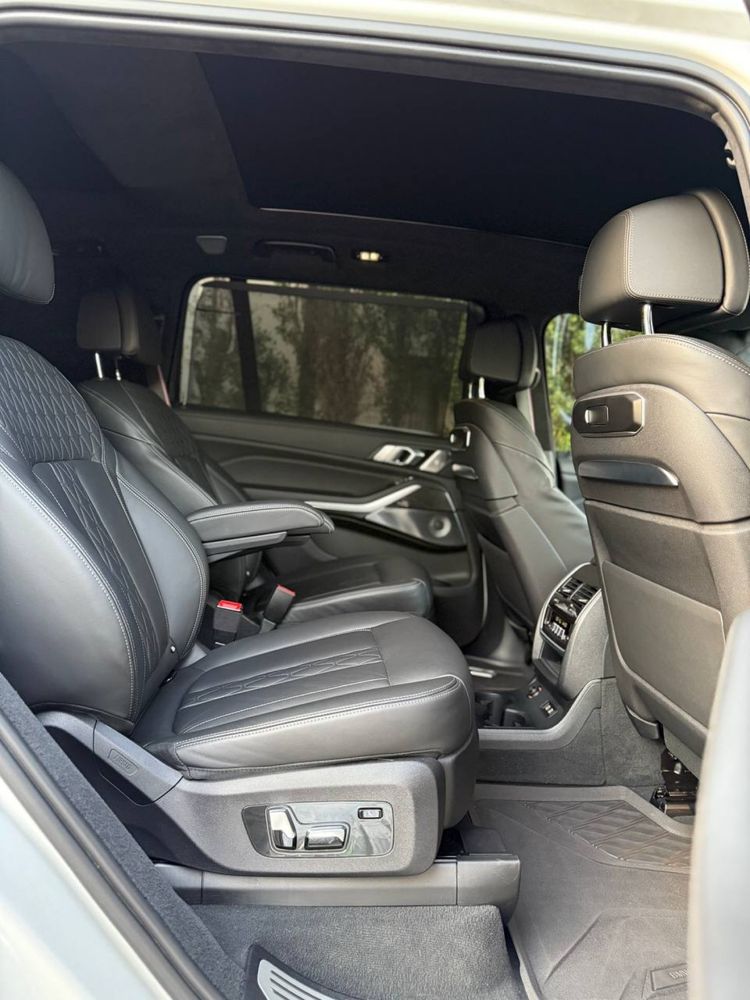 BMW X7 M60i xDrive