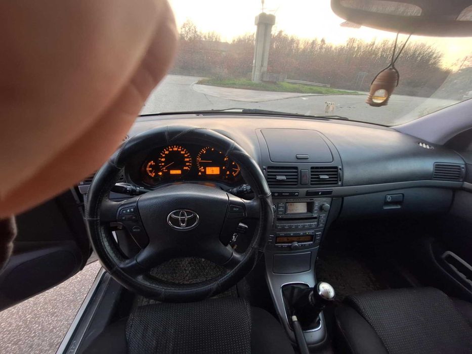 Тойота Авенсис 2006г